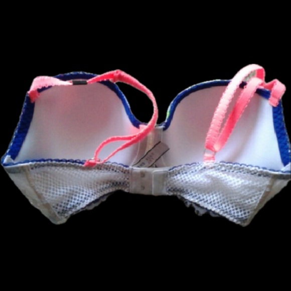 VICTORIA’S SECRET BRA - Picture 3 of 3
